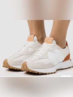 New Balance Women's White & Peach Accent Retro Runner Sneakers